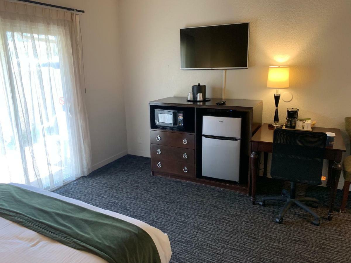 Cannery Row Inn Монтерей Екстериор снимка